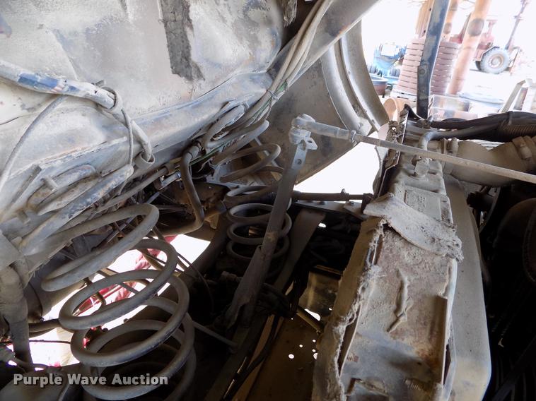 image for item DC7231 1987 Ford C800 truck chassis