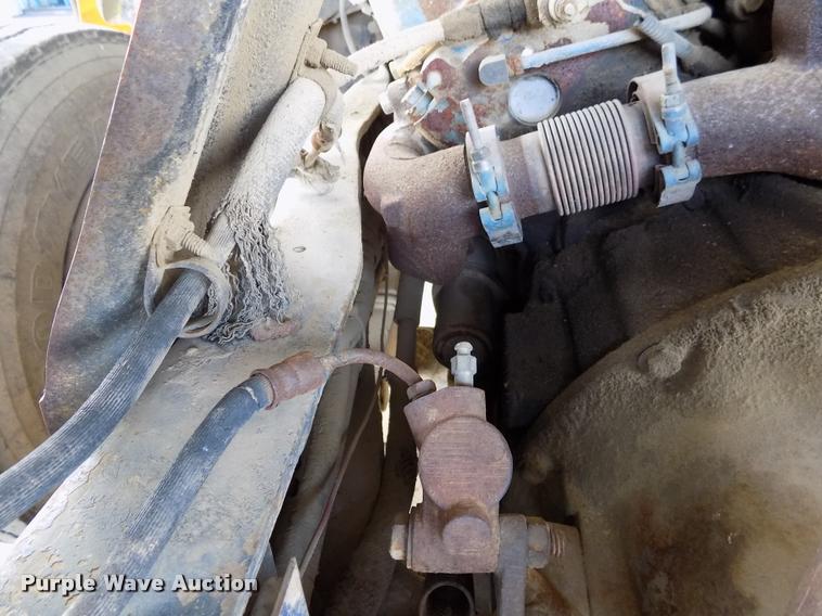 image for item DC7231 1987 Ford C800 truck chassis