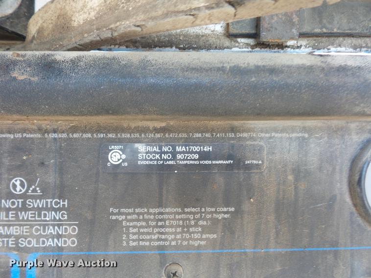 image for item DD9346 2005 Kenworth T300 service truck with crane