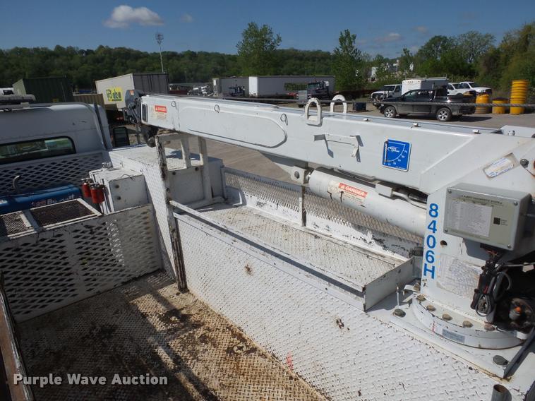 image for item DD9346 2005 Kenworth T300 service truck with crane