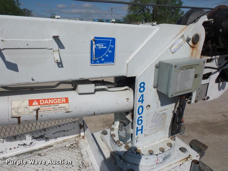 image for item DD9346 2005 Kenworth T300 service truck with crane