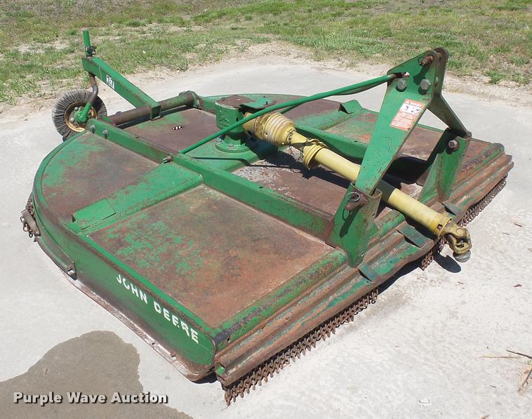 image for item DD9352 John Deere rotary mower