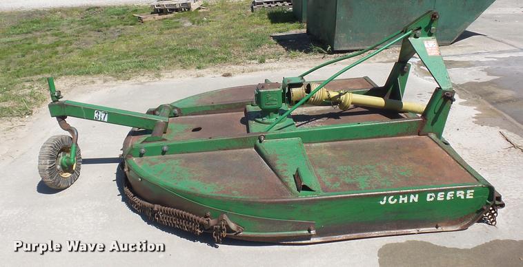 image for item DD9352 John Deere rotary mower