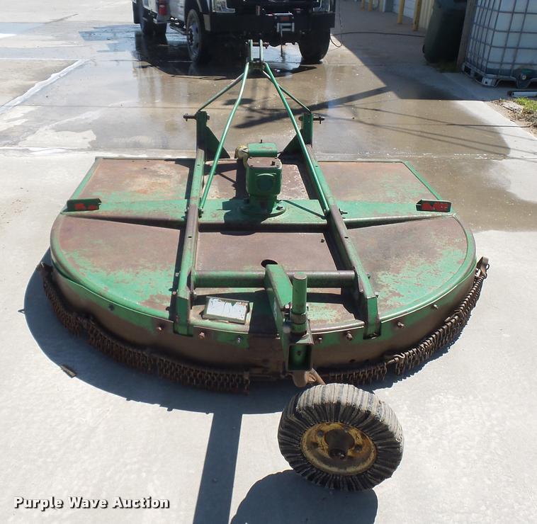 image for item DD9352 John Deere rotary mower