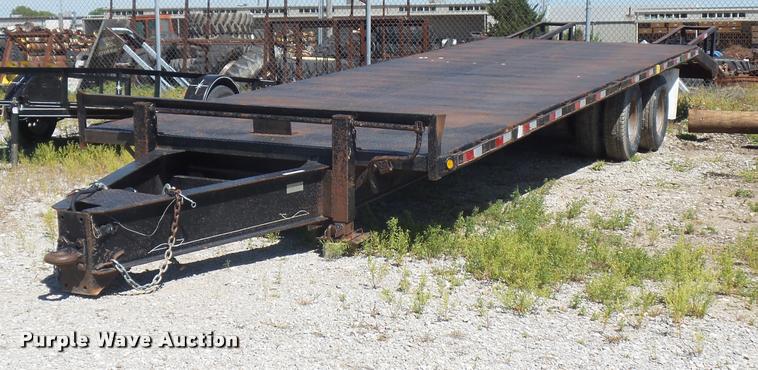 image for item DD9355 2005 Starlite equipment trailer
