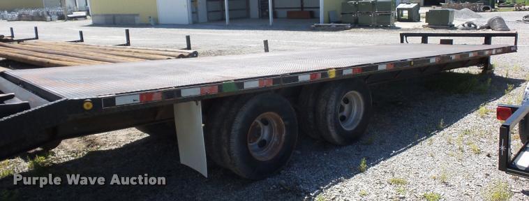 image for item DD9355 2005 Starlite equipment trailer
