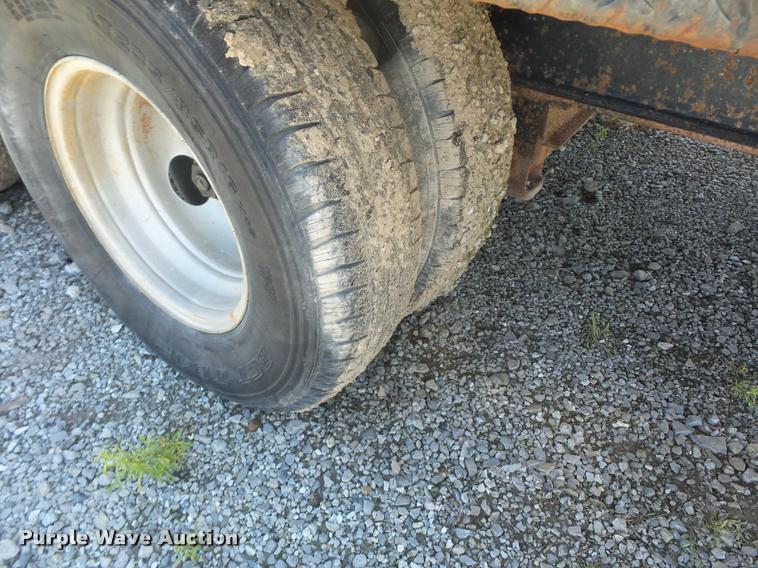 image for item DD9355 2005 Starlite equipment trailer