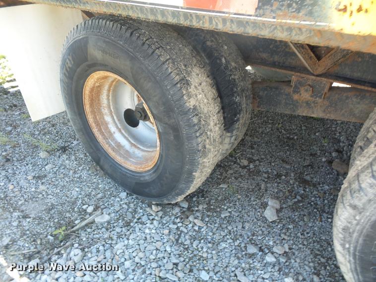 image for item DD9355 2005 Starlite equipment trailer