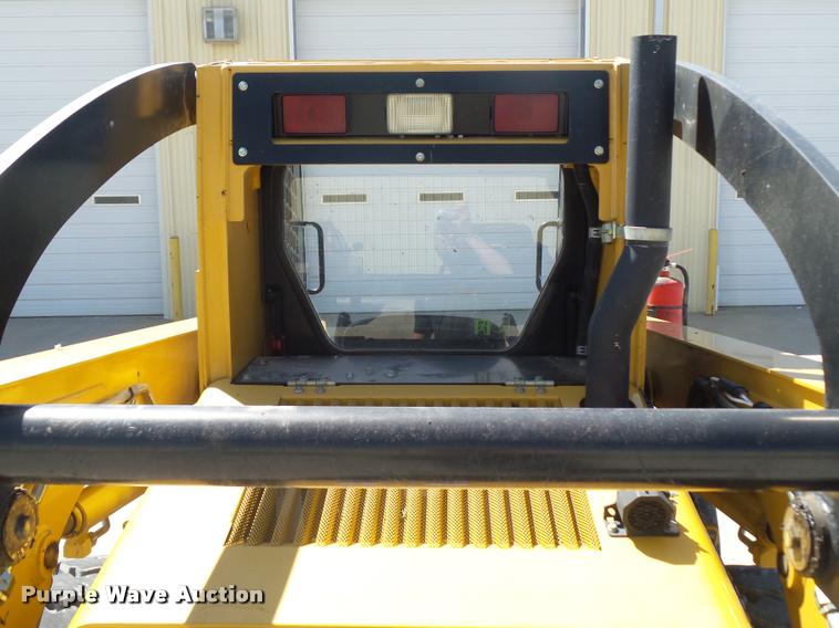image for item DD9356 2007 John Deere 328 skid steer