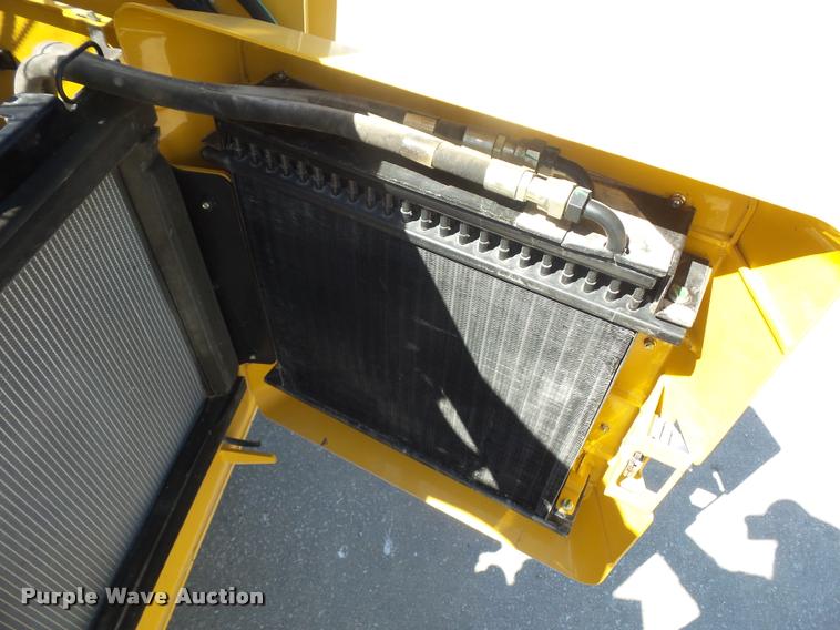 image for item DD9356 2007 John Deere 328 skid steer