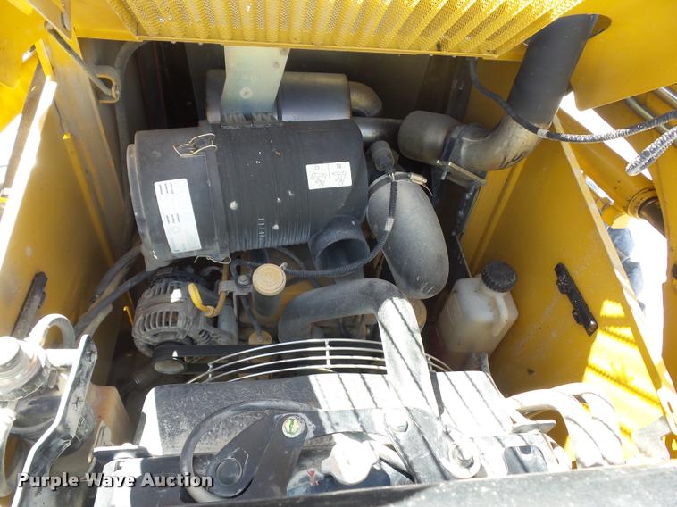 image for item DD9356 2007 John Deere 328 skid steer