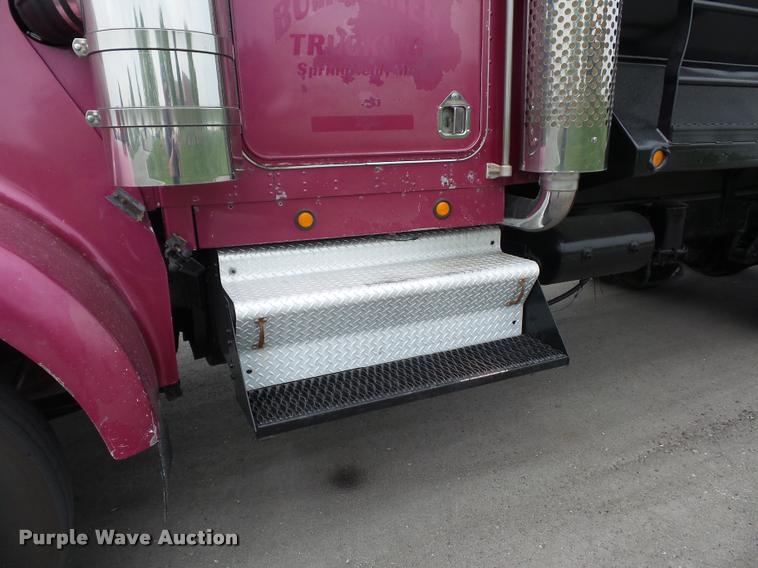 image for item DD9361 1984 Kenworth W900 dump truck