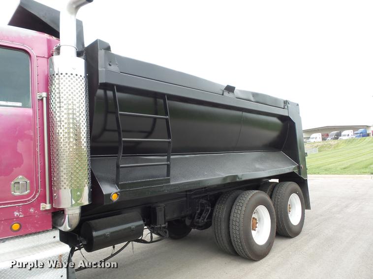 image for item DD9361 1984 Kenworth W900 dump truck