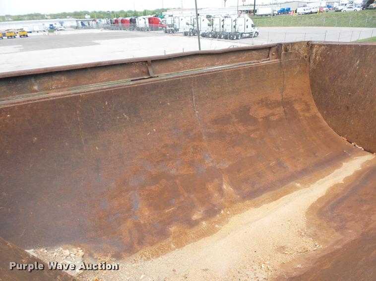 image for item DD9361 1984 Kenworth W900 dump truck