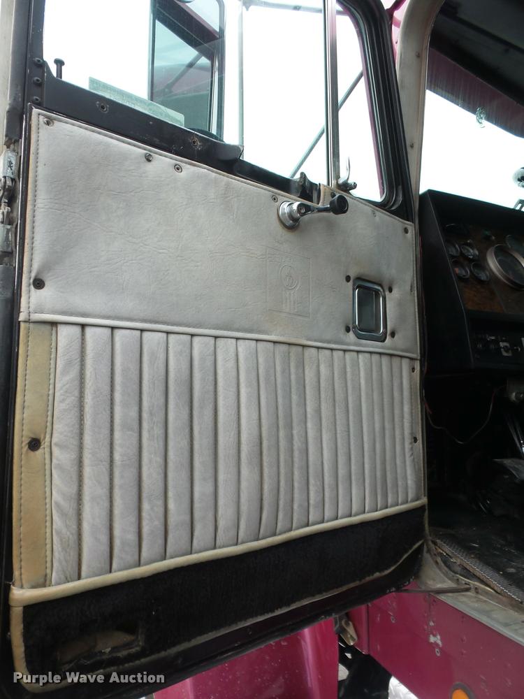 image for item DD9361 1984 Kenworth W900 dump truck