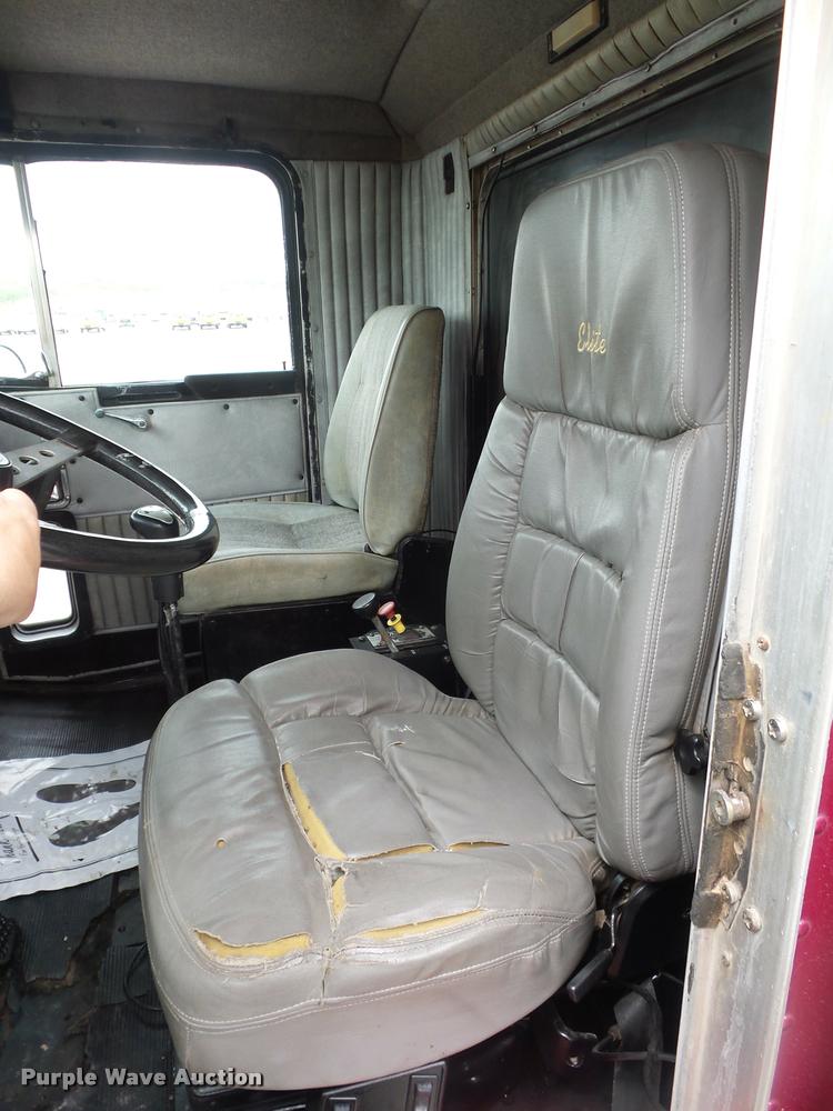 image for item DD9361 1984 Kenworth W900 dump truck