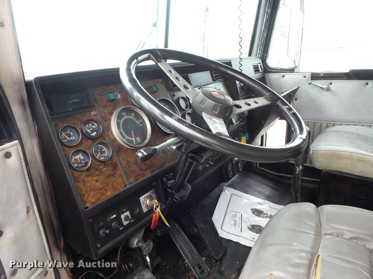 image for item DD9361 1984 Kenworth W900 dump truck