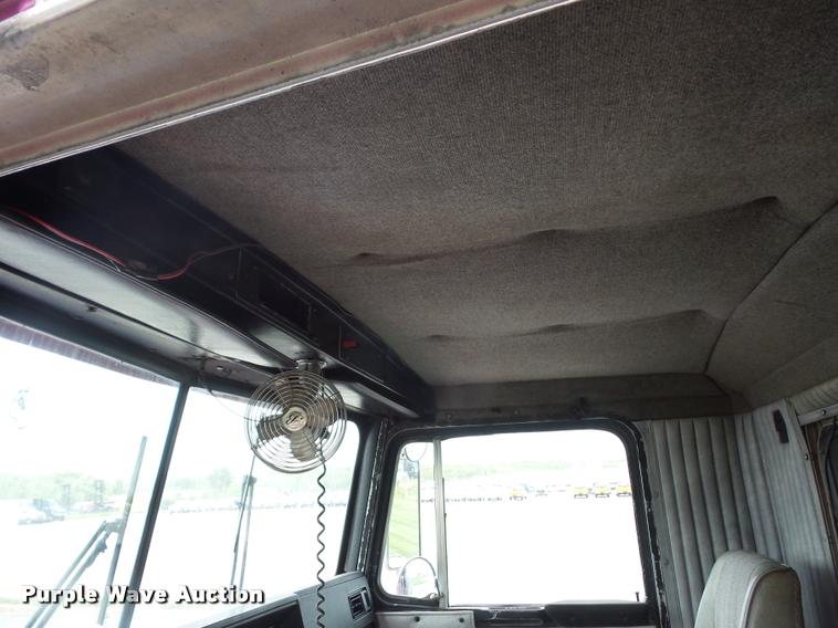 image for item DD9361 1984 Kenworth W900 dump truck