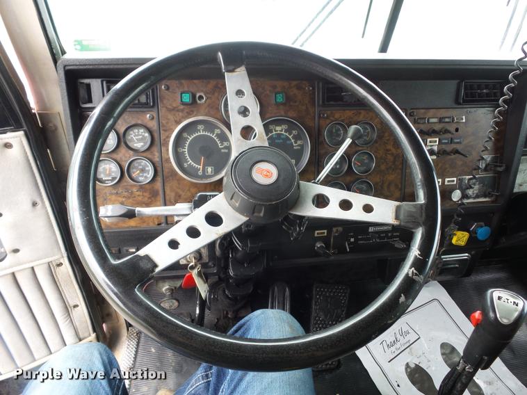 image for item DD9361 1984 Kenworth W900 dump truck