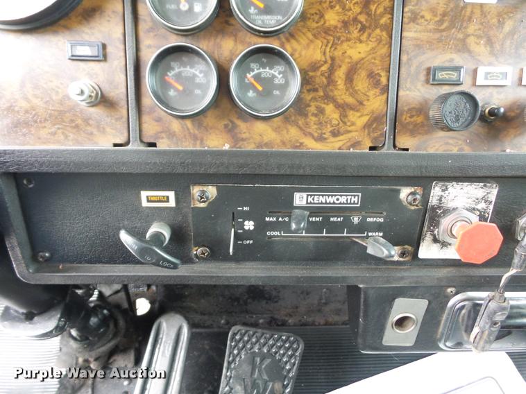 image for item DD9361 1984 Kenworth W900 dump truck