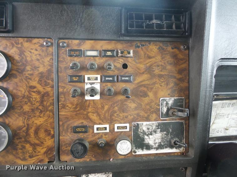 image for item DD9361 1984 Kenworth W900 dump truck