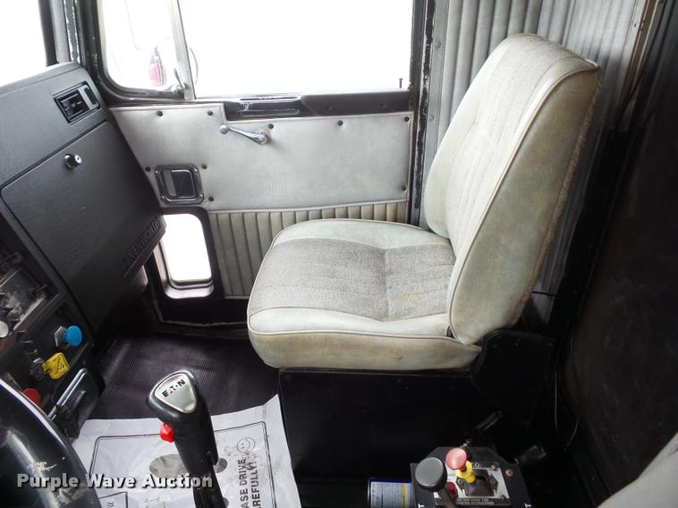 image for item DD9361 1984 Kenworth W900 dump truck