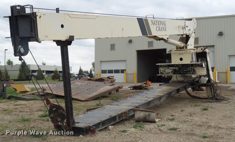 image for item DD9376 National Crane 900A truck mounted crane