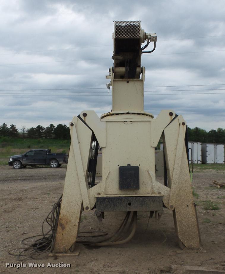 image for item DD9376 National Crane 900A truck mounted crane