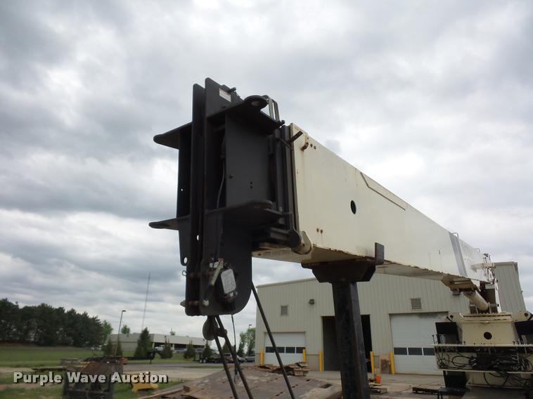 image for item DD9376 National Crane 900A truck mounted crane