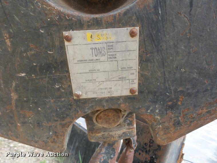 image for item DD9376 National Crane 900A truck mounted crane