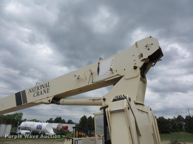 image for item DD9376 National Crane 900A truck mounted crane