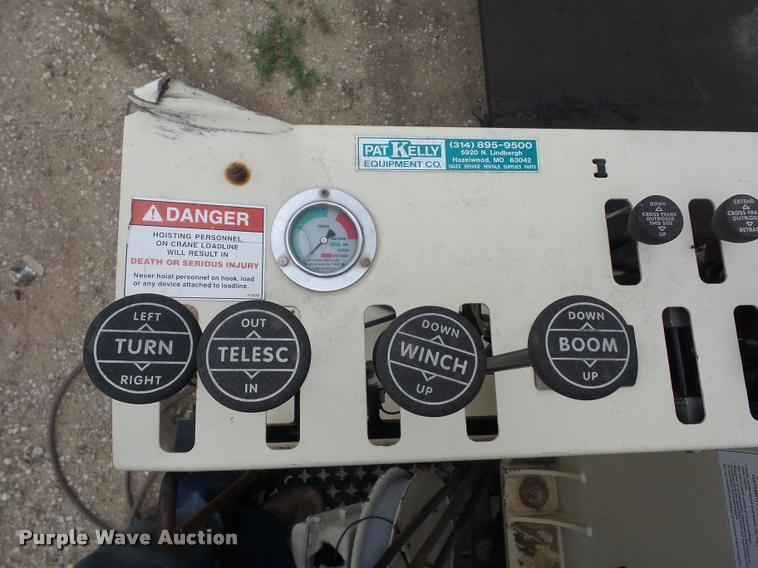 image for item DD9376 National Crane 900A truck mounted crane