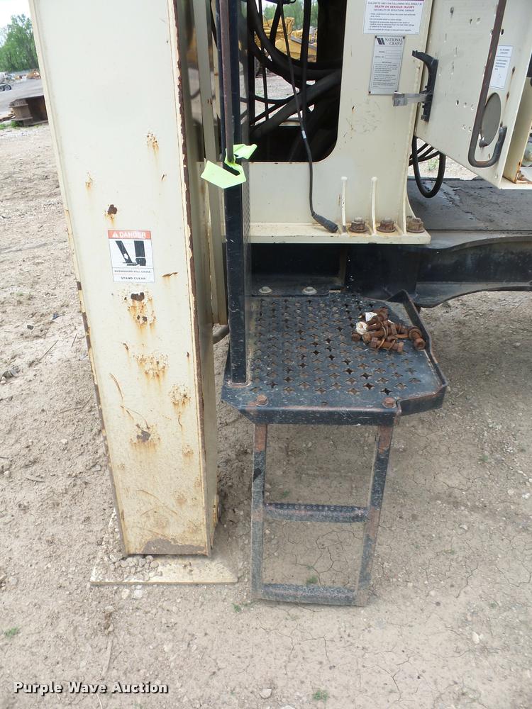 image for item DD9376 National Crane 900A truck mounted crane