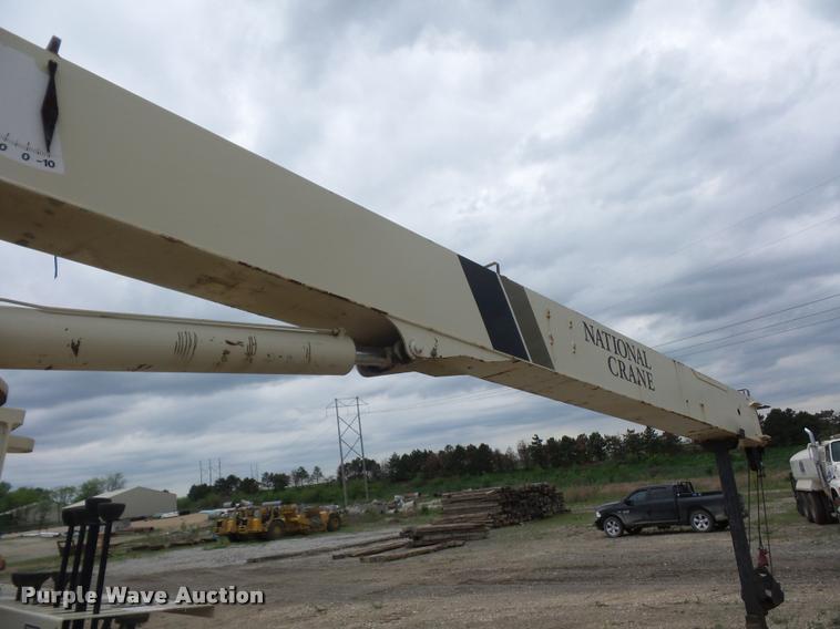 image for item DD9376 National Crane 900A truck mounted crane