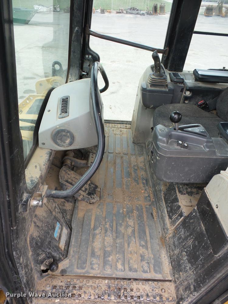 image for item DD9377 2008 Caterpillar 953D track loader