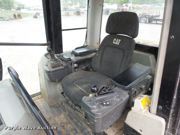 image for item DD9377 2008 Caterpillar 953D track loader