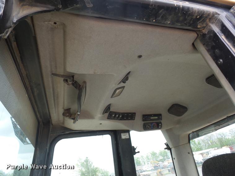 image for item DD9377 2008 Caterpillar 953D track loader