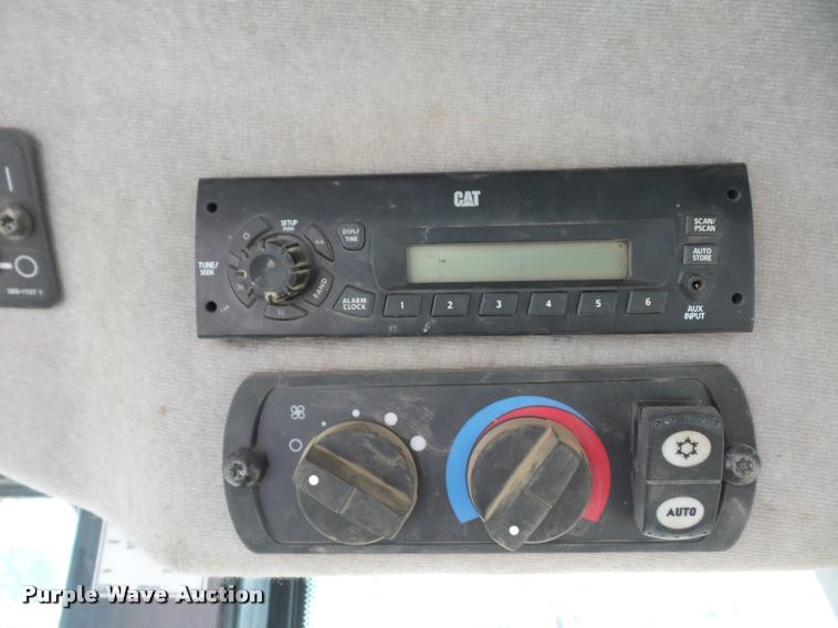 image for item DD9377 2008 Caterpillar 953D track loader