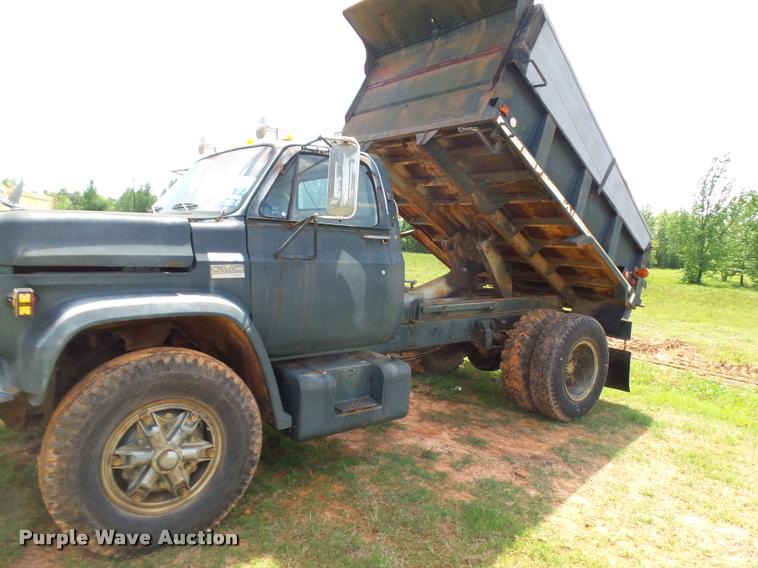 image for item DE9597 1977 GMC 6500 dump truck