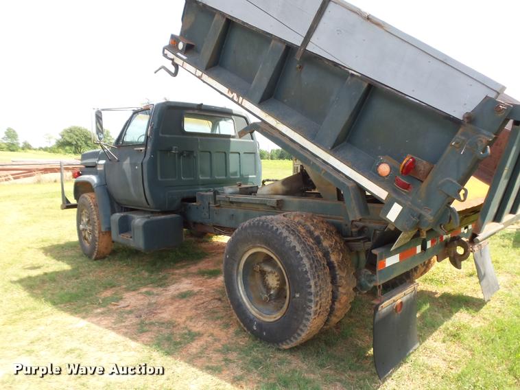image for item DE9597 1977 GMC 6500 dump truck