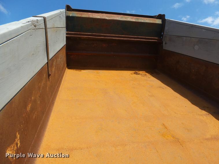 image for item DE9597 1977 GMC 6500 dump truck