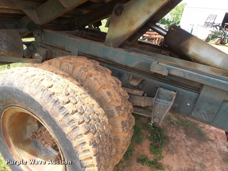 image for item DE9597 1977 GMC 6500 dump truck