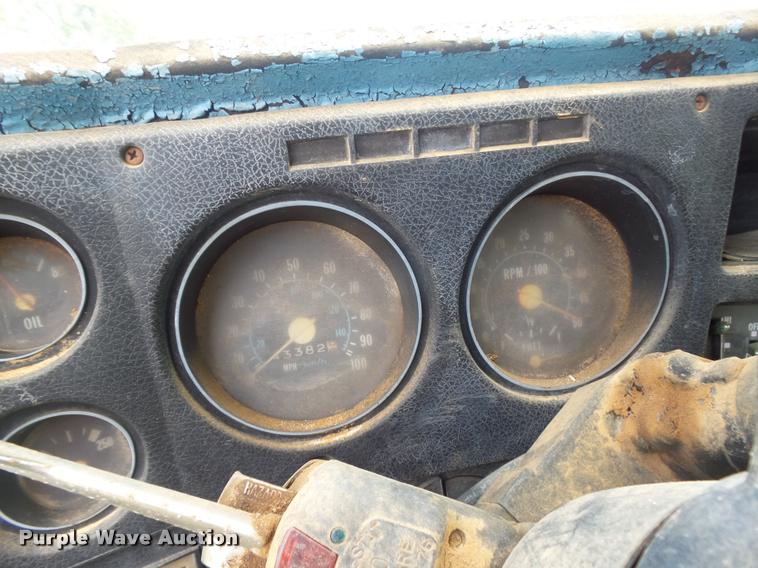 image for item DE9597 1977 GMC 6500 dump truck