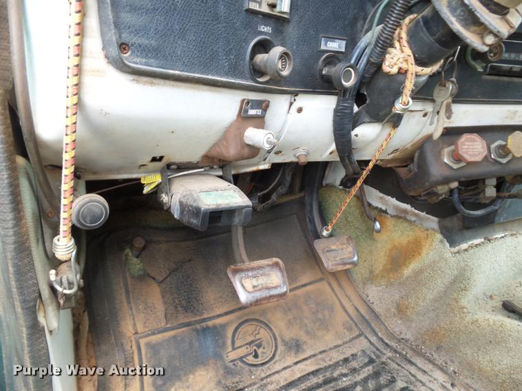 image for item DE9597 1977 GMC 6500 dump truck