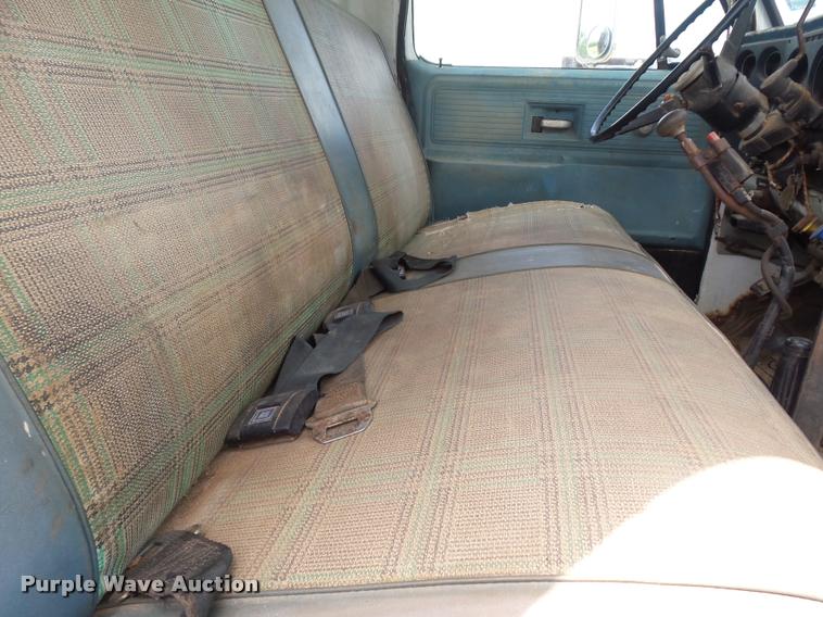 image for item DE9597 1977 GMC 6500 dump truck