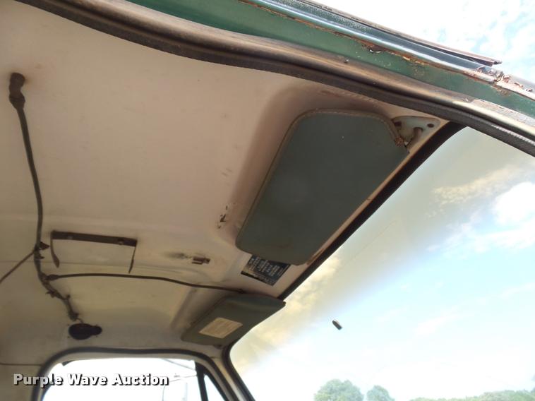 image for item DE9597 1977 GMC 6500 dump truck