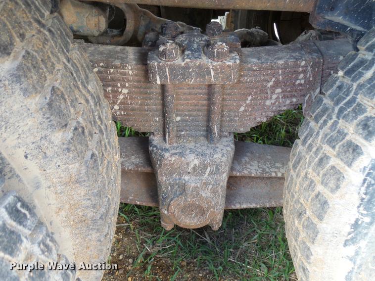 image for item DH9590 1984 Ford LT9000 flatbed truck with crane