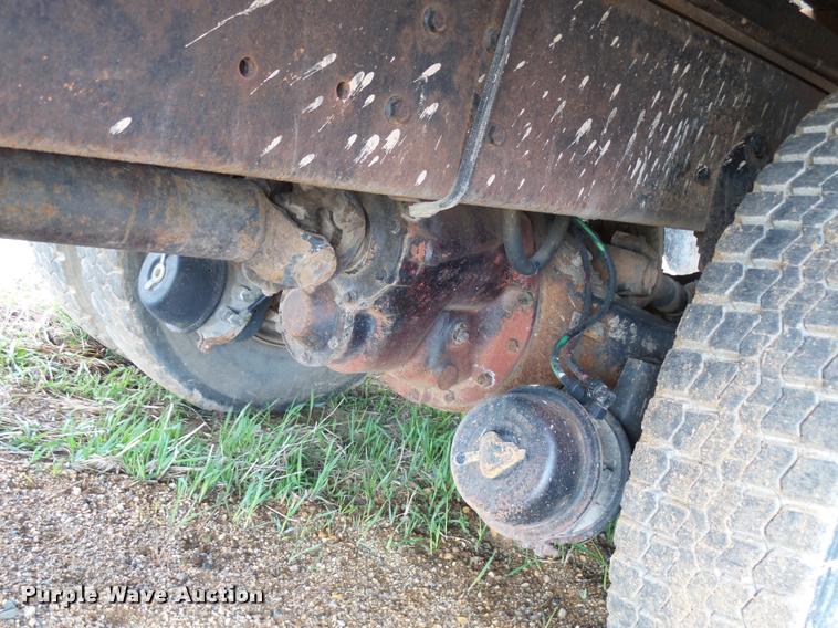 image for item DH9590 1984 Ford LT9000 flatbed truck with crane