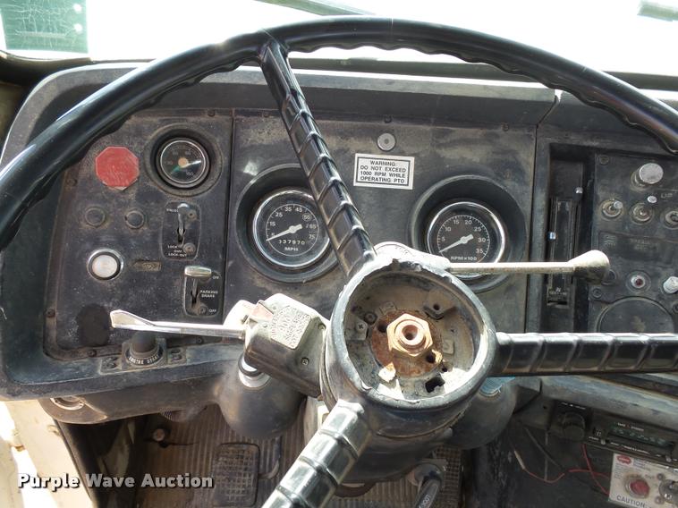 image for item DH9590 1984 Ford LT9000 flatbed truck with crane