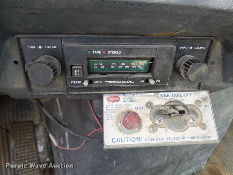 image for item DH9590 1984 Ford LT9000 flatbed truck with crane